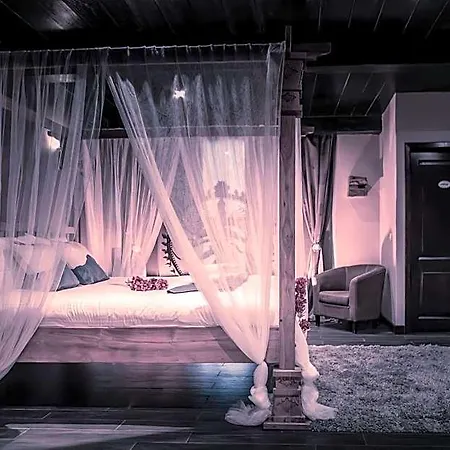 Hotel Wellness A - Avec Jacuzzi Pour 2 Personnes *