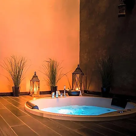 Wellness A - Avec Jacuzzi Pour 2 Personnes *