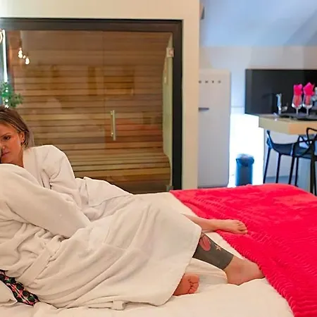 Wellness A - Avec Jacuzzi Pour 2 Personnes